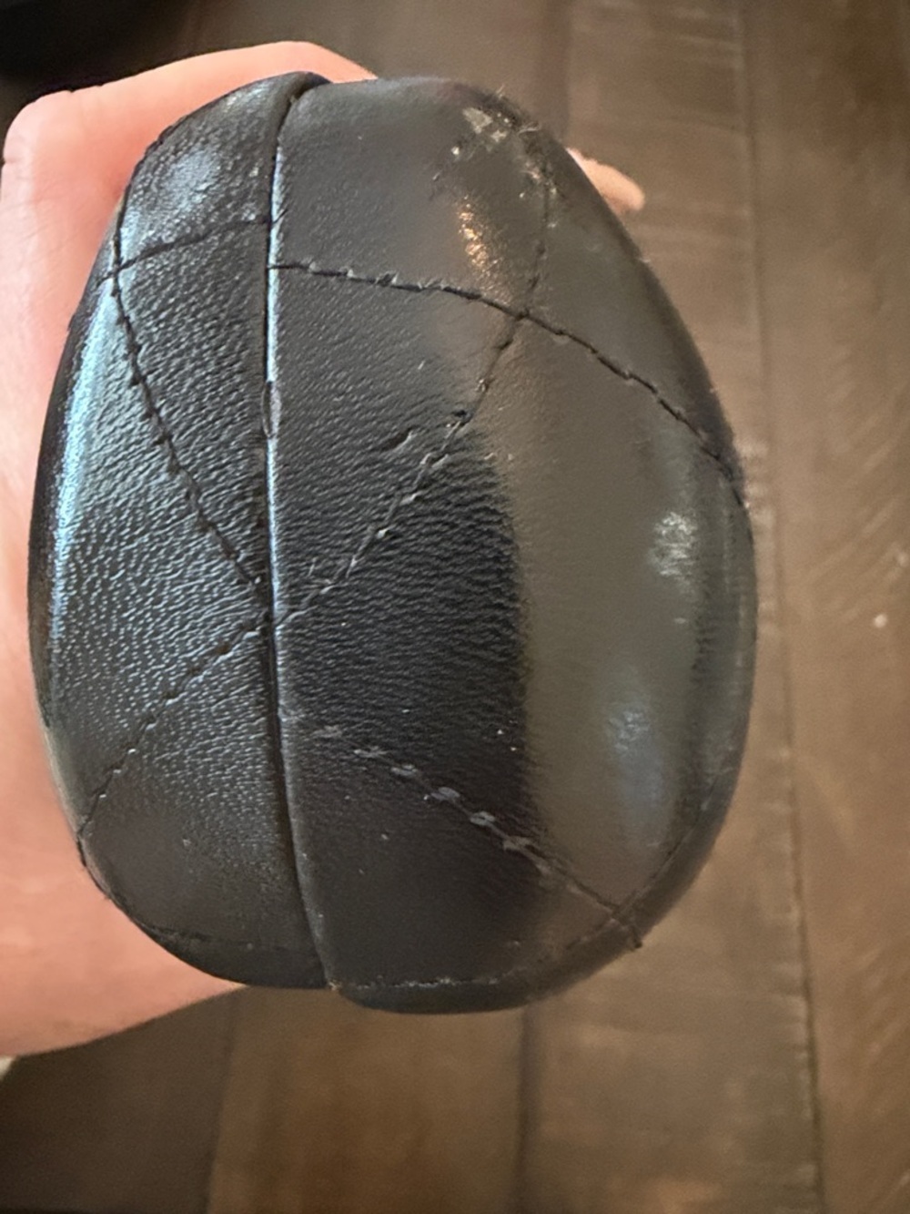 CHANEL Luxury Black leather Eyewear Pouch with Subtle Logo Detail - Picture 6 of 7